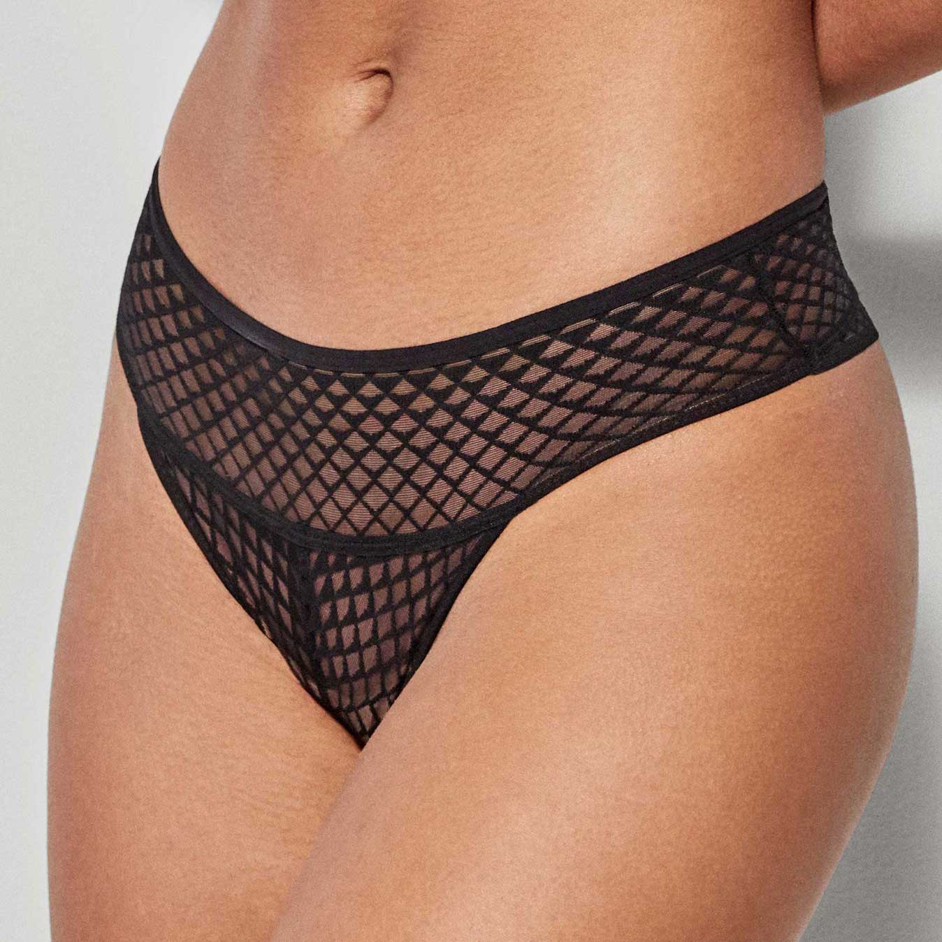 Brasiliana Gisela nera in tessuto elasticizzato, taglio a V, da abbinare al reggiseno coordinato