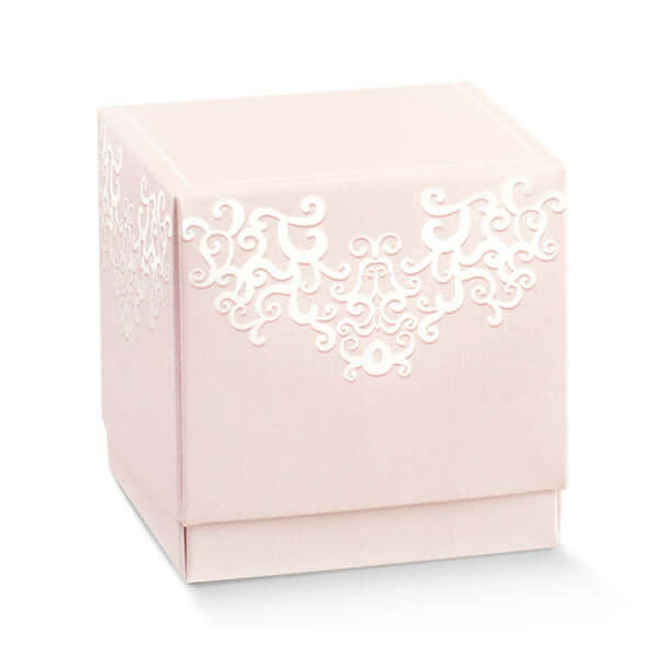 Bomboniera rosa Fleur Chantilly in cartoncino rigido 9x9x9 cm, per confetti o dolci. Elegante e personalizzabile.
