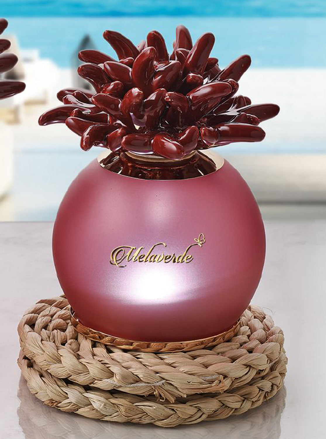 Lampada Melaverde Linea Caraibi Anemone Bordeaux, sfera in porcellana 14x18 cm fatta a mano, bomboniera con scatola regalo, artigianale e Made in Italy.