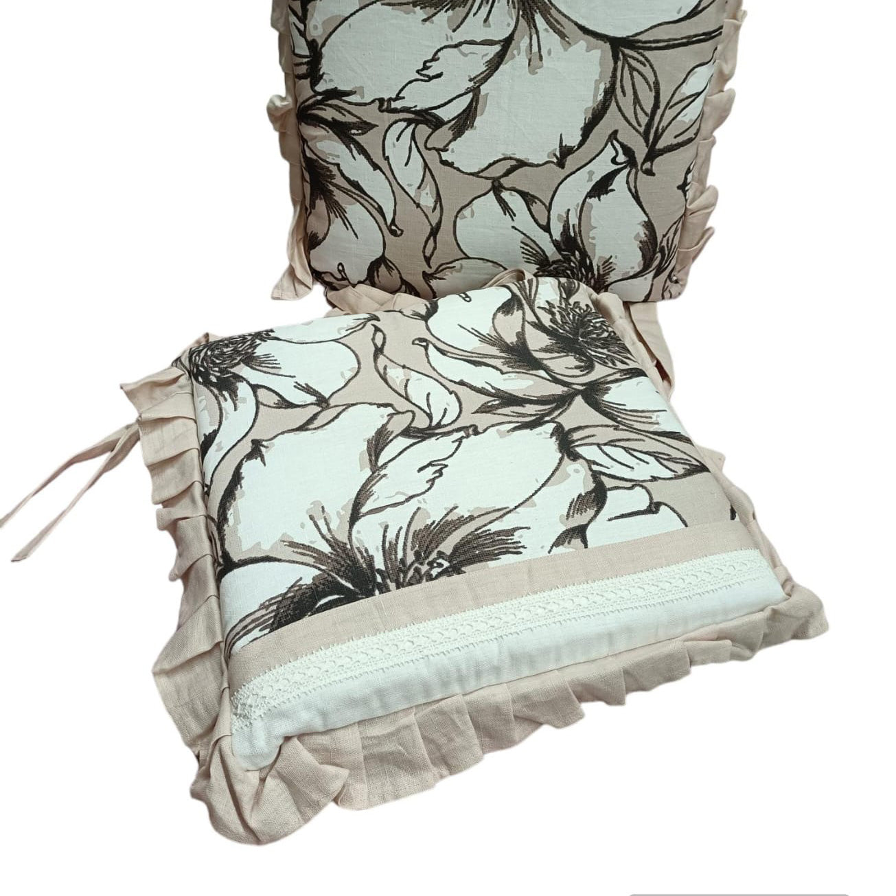 Set coprisedia Preziosa Rugiada 40x40 cm in cotone e lino, con frill, design elegante e romantico, lavabili a 40°, colori per tutte le stagioni.