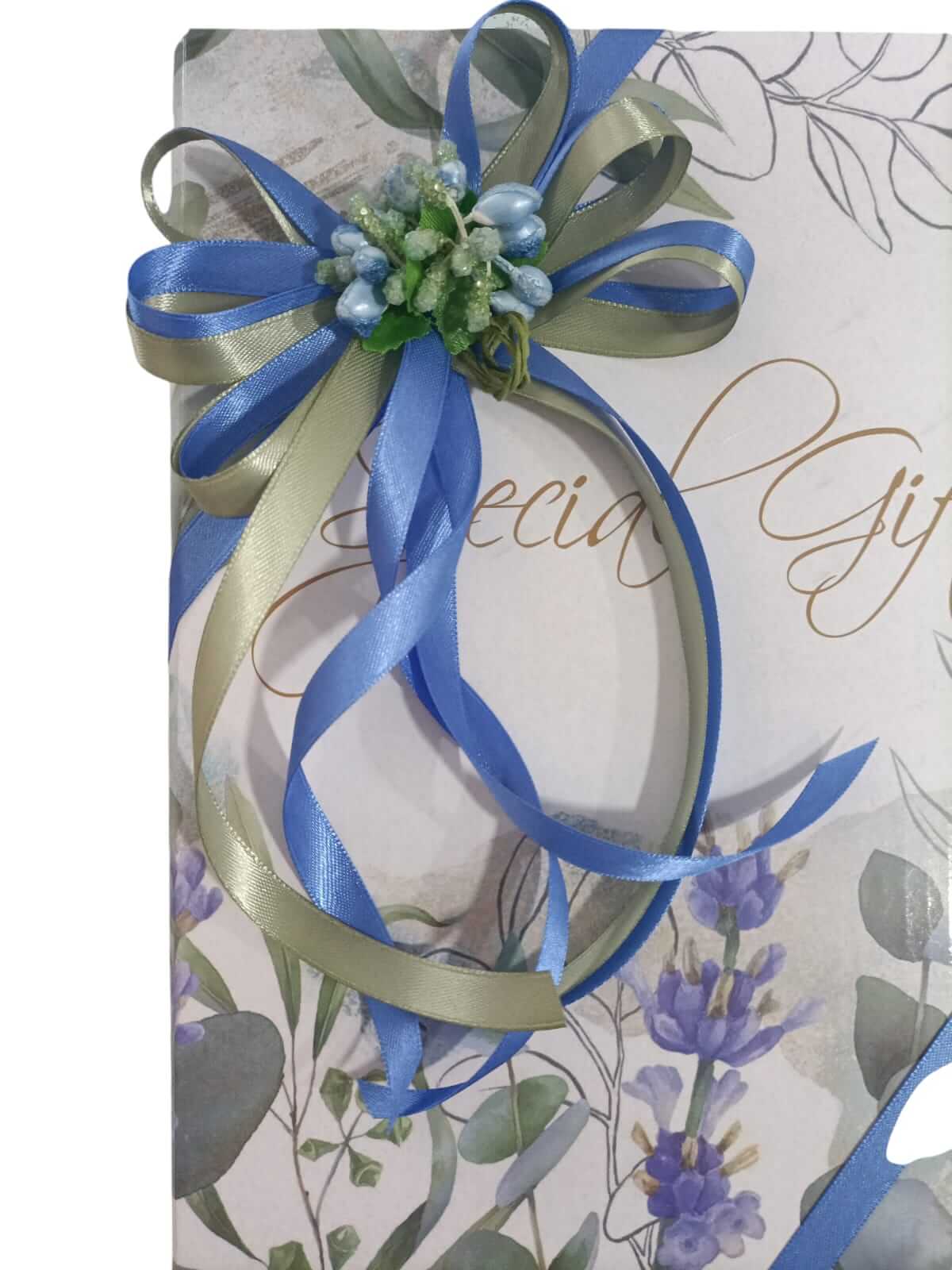 Confezione regalo personalizzata con fiore decorativo e nastro a scelta, eleganza su misura per ogni evento