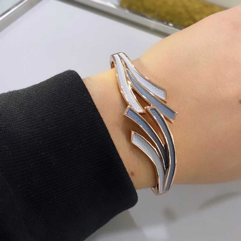 Bracciale Orbital Zefiro Alexarte artigianale, con placcature in oro o argento, cristalli e confezione elegante