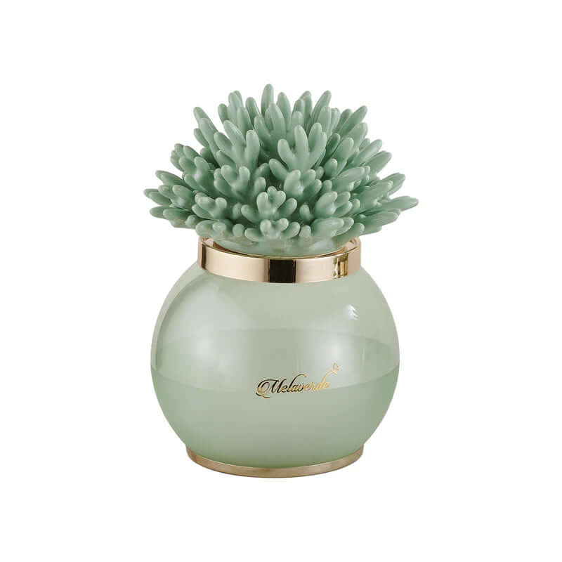 Lampada Melaverde Corallo, sfera in porcellana verde salvia 20x30 cm, decorata a mano, bomboniera artigianale con scatola regalo, Made in Italy.