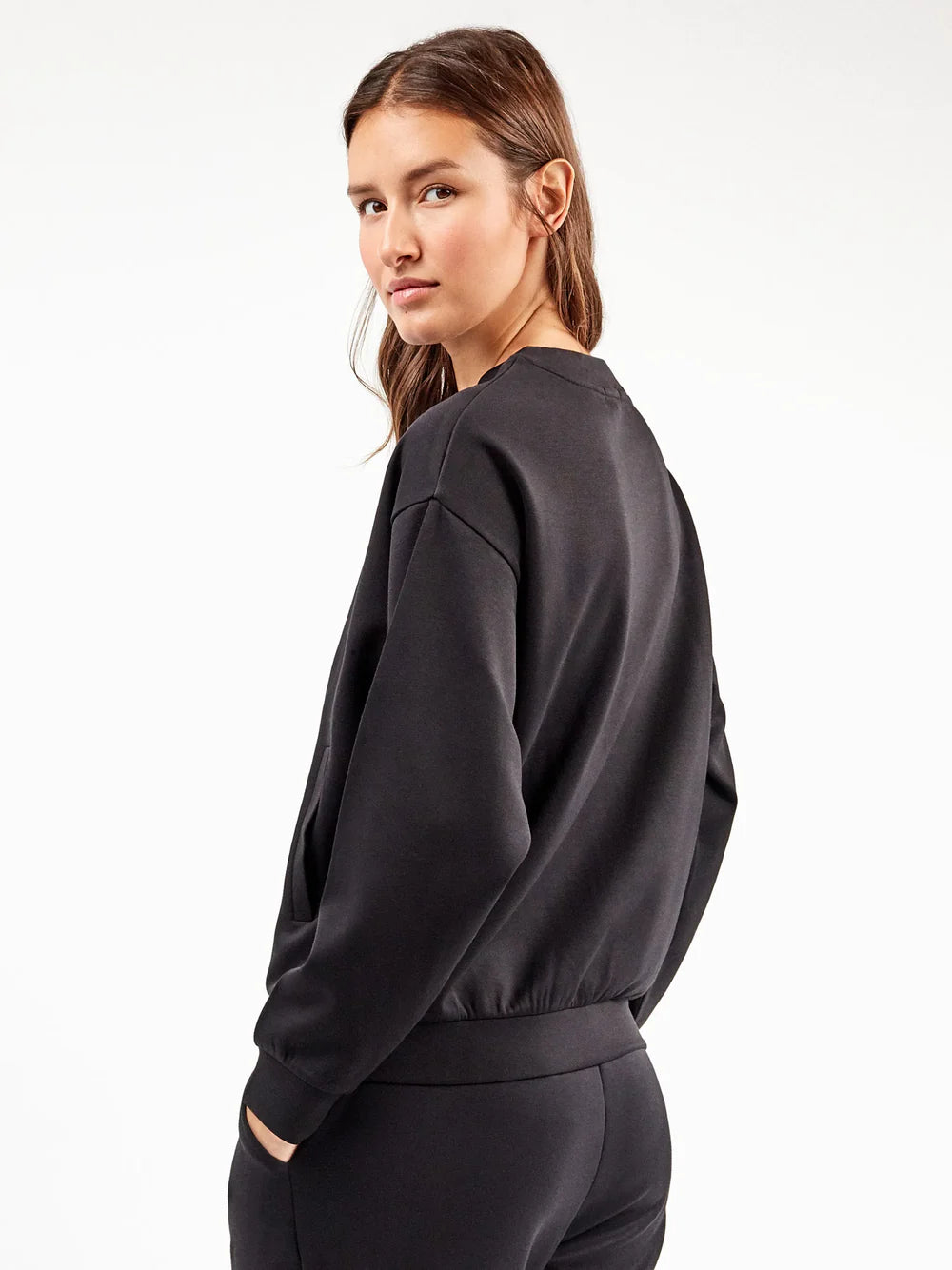 Pigiama Tuta Donna Gisela 2/70004TB – Felpa Crop e Pantalone Soft Touch Nero