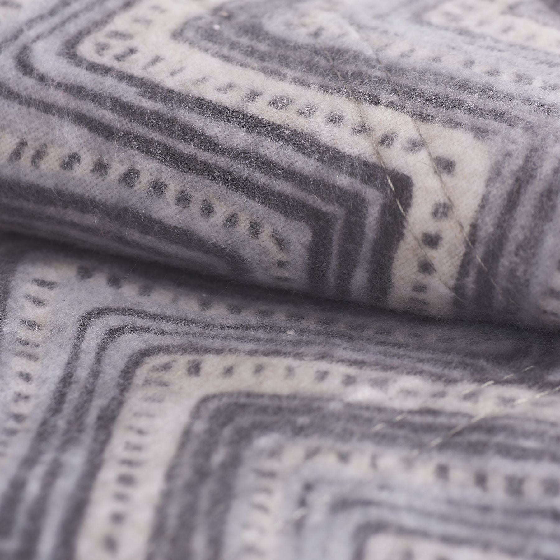 Completo lenzuola singolo Maè Via Roma 60 in cotone con motivo Chevron, lenzuolo con elastici e federa coordinata