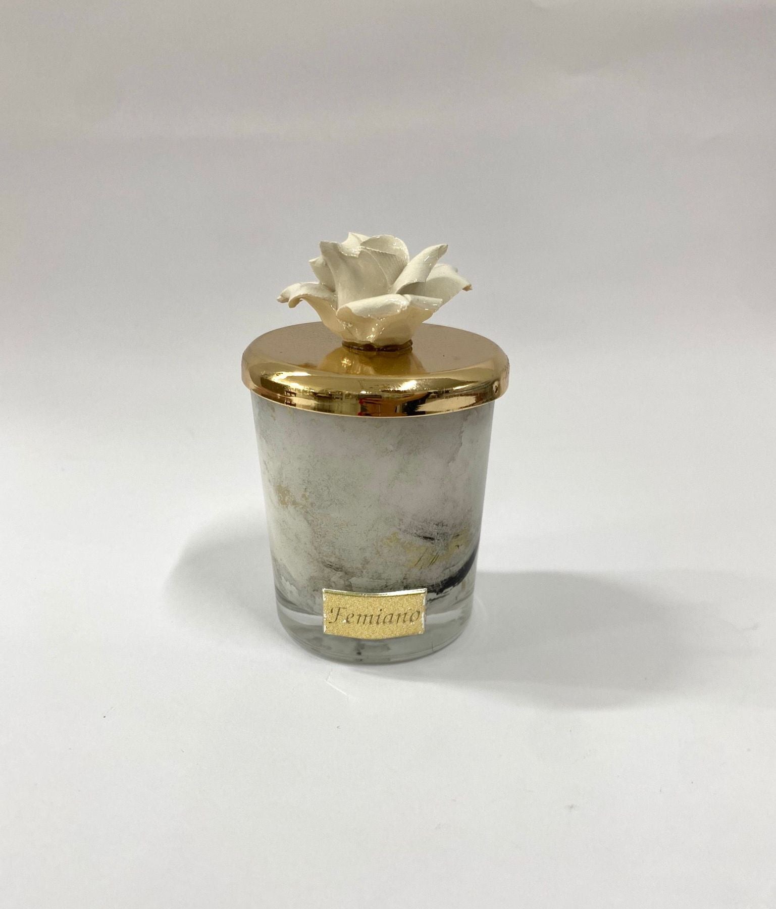 Candela Femiano Paradise in marmo chiaro con rosa decorativa in ceramica, elegante bomboniera o complemento d’arredo 9x6 cm
