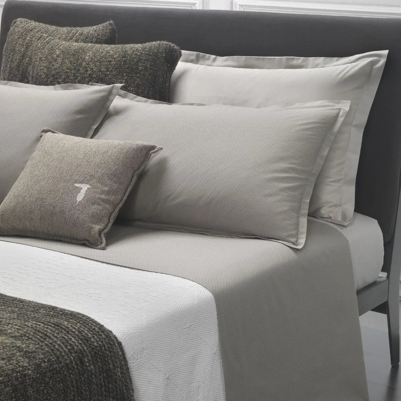 Completo Lenzuola Trussardi Tie Sabbia Raso Cotone Matrimoniale - The King Luxury