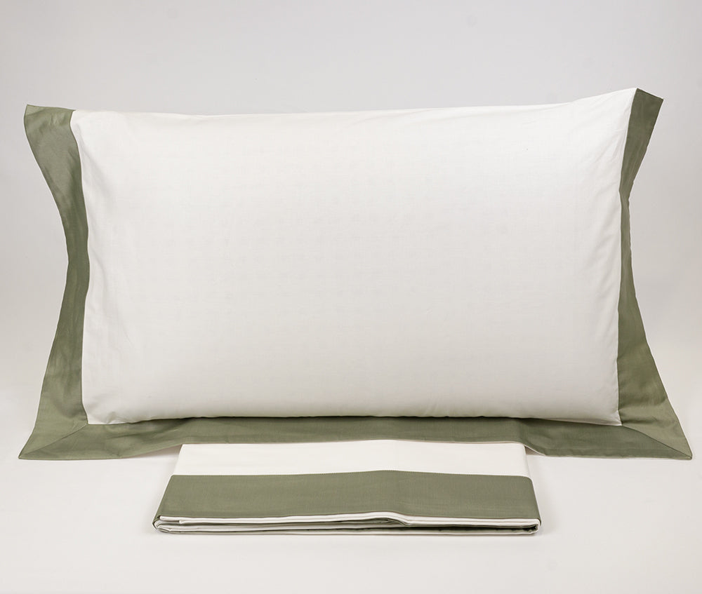 Completo lenzuola matrimoniale Creole Firenze con balza, in raso di cotone 100%, titolo 60, elegante e Made in Italy.