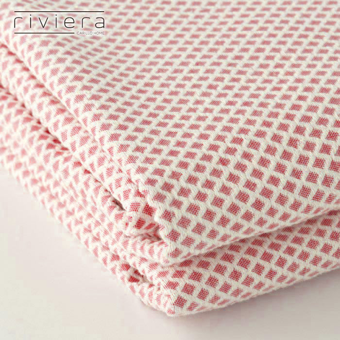 Copriletto Riviera Sahara matrimoniale, misura 260x270 cm, in puro cotone matelassé, con design sobrio ed elegante, prodotto Made in Italy.