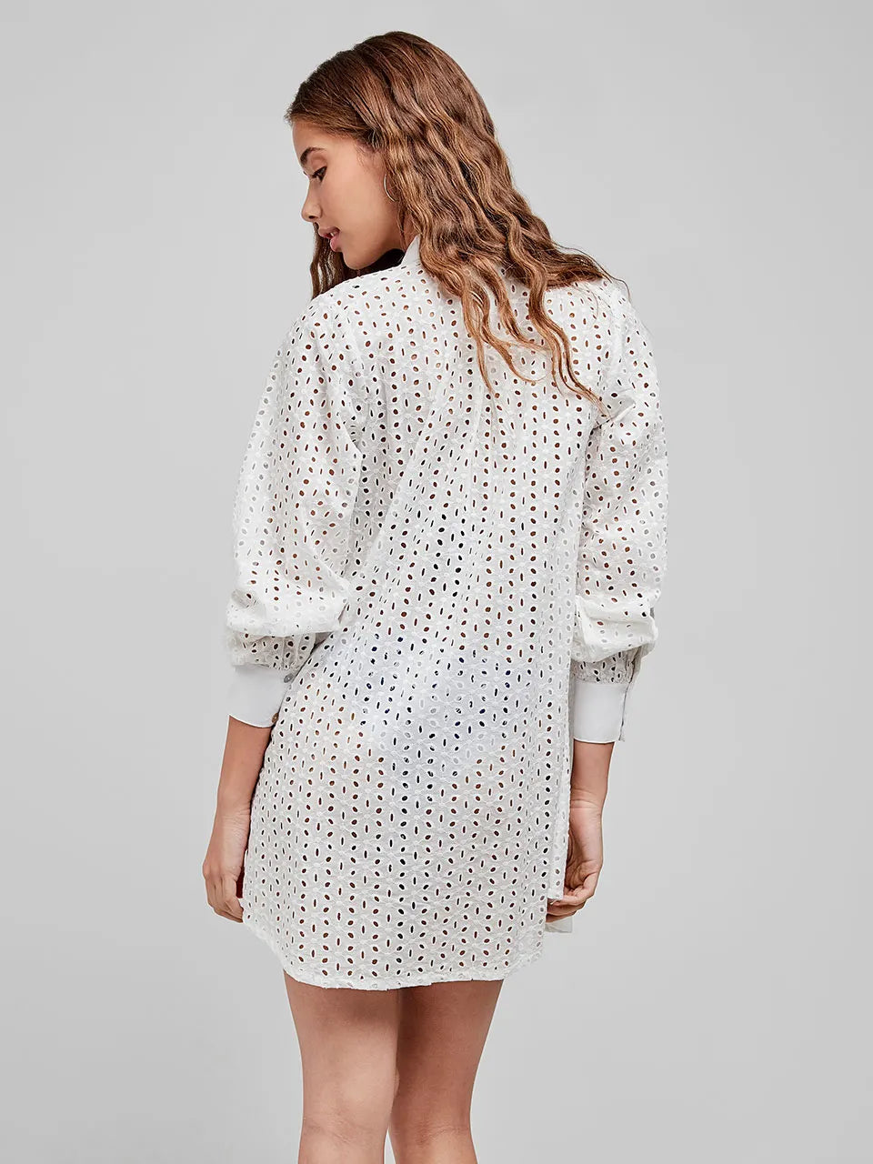 Camicia Gisela 2/40033T taglia S, in popeline 100% cotone, maniche lunghe, abito camicia con bottoni, ideale come copricostume estivo.