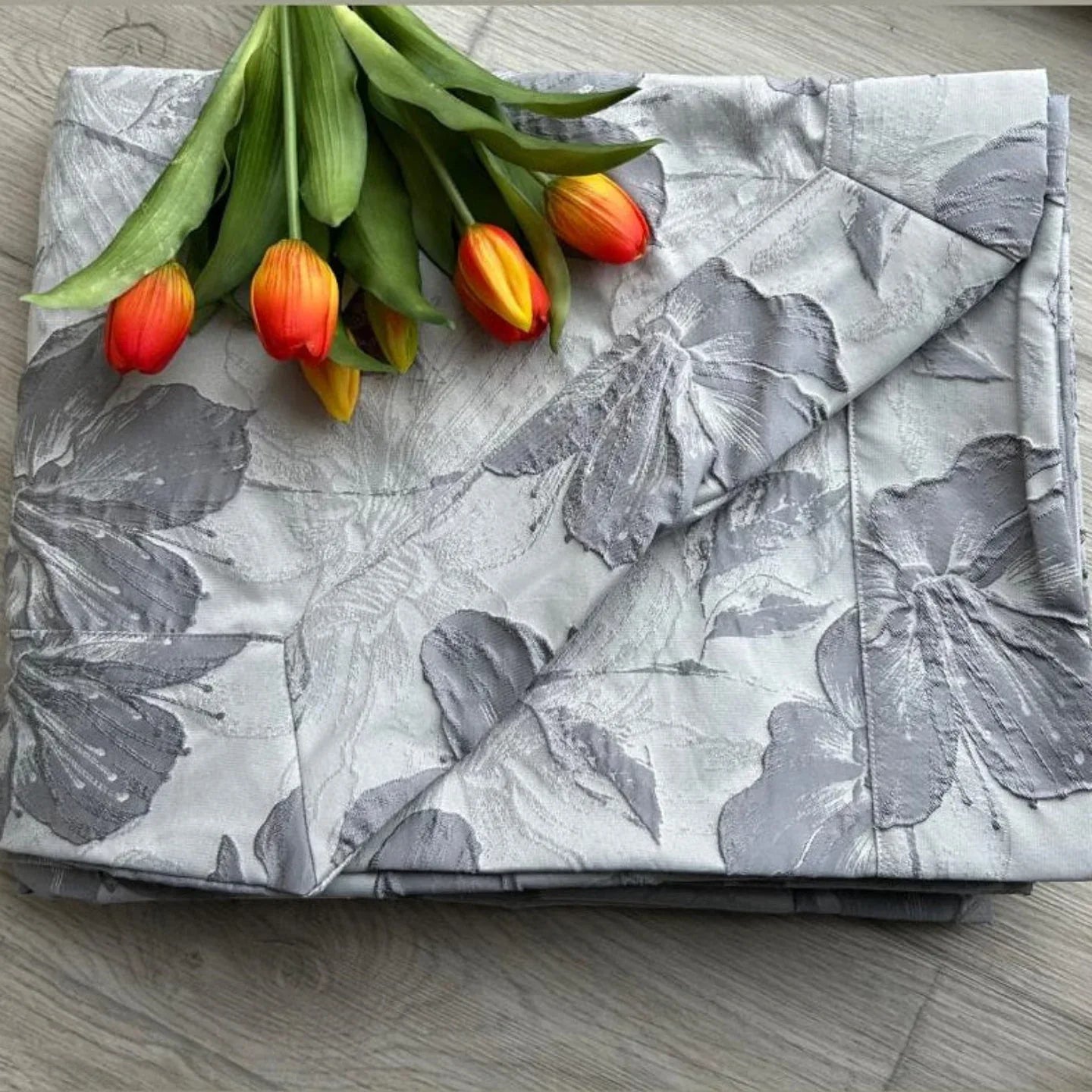 Copriletto Matrimoniale Alexander Tuscany Home Fiori – Jacquard 260x260 cm - The King Luxury