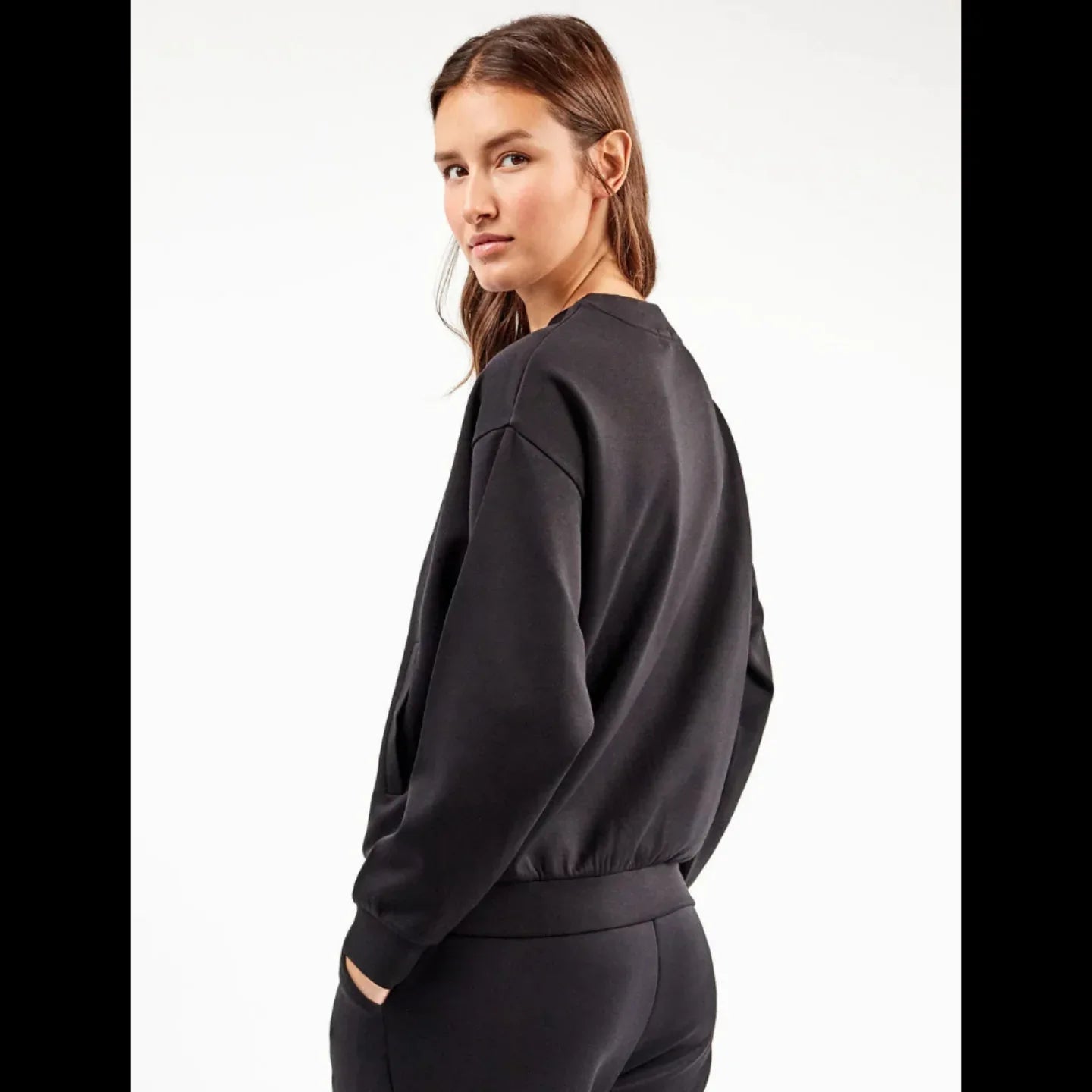 Pigiama Tuta Donna Autunno/Inverno Gisela 2/70004TB – Felpa Crop e Pantalone Soft Touch Nero - The King Luxury